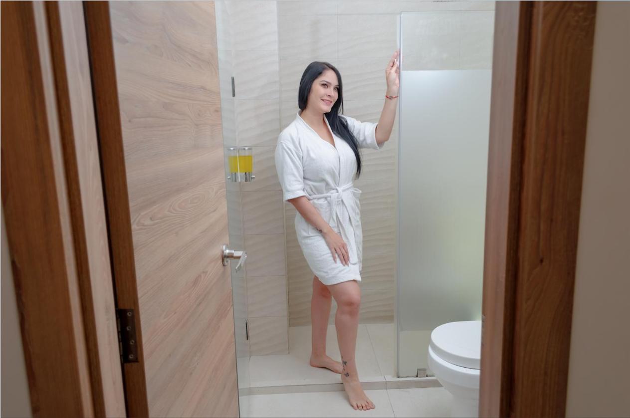 Hotel Brist0L Suites Centro Historico Куенка Екстериор снимка
