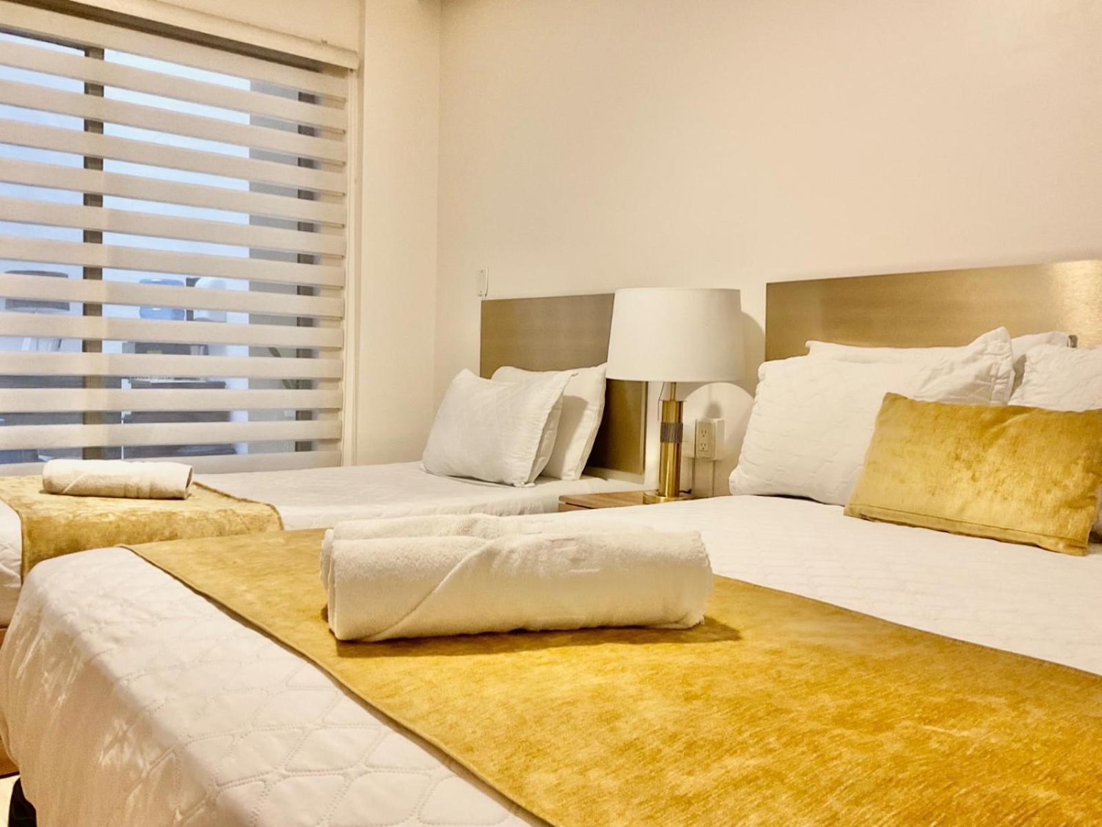 Hotel Brist0L Suites Centro Historico Куенка Екстериор снимка