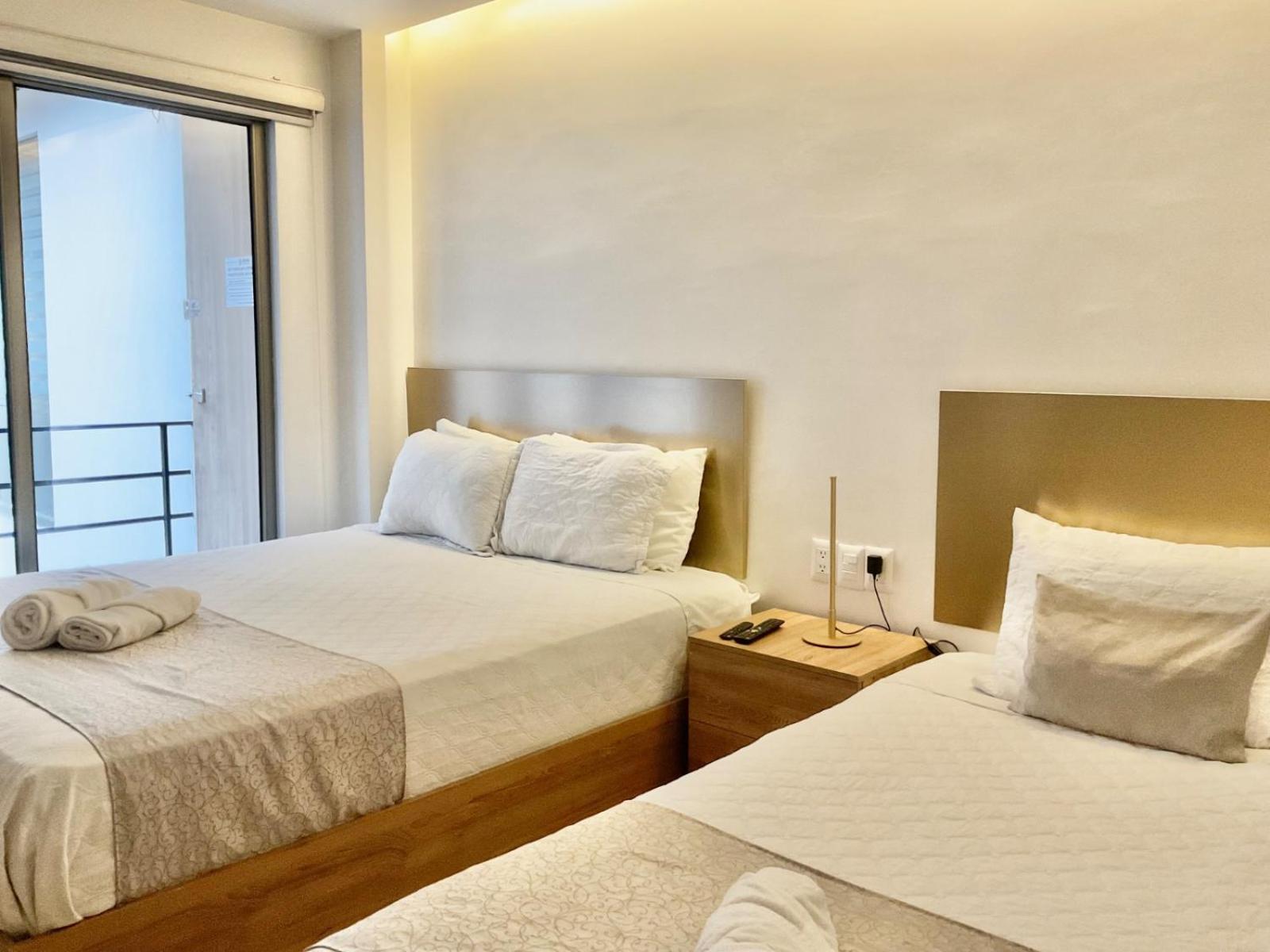 Hotel Brist0L Suites Centro Historico Куенка Екстериор снимка