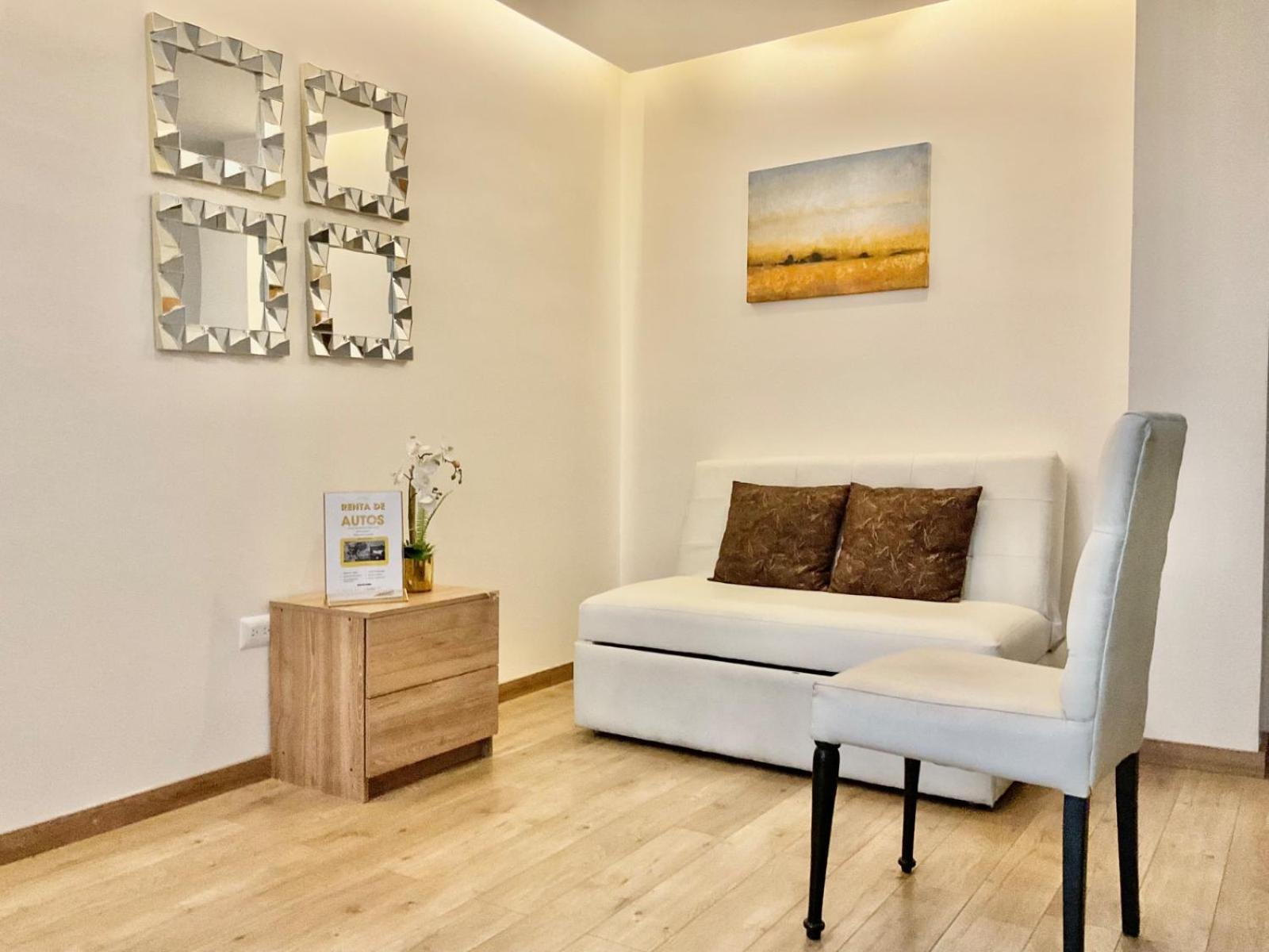 Hotel Brist0L Suites Centro Historico Куенка Екстериор снимка