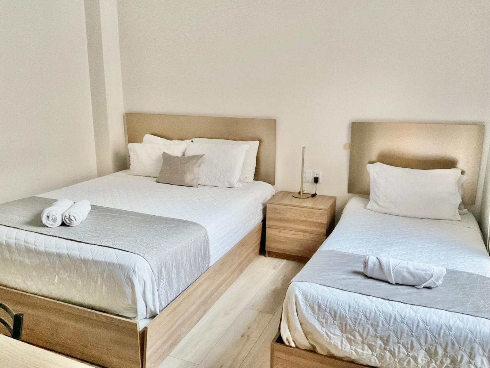 Hotel Brist0L Suites Centro Historico Куенка Екстериор снимка