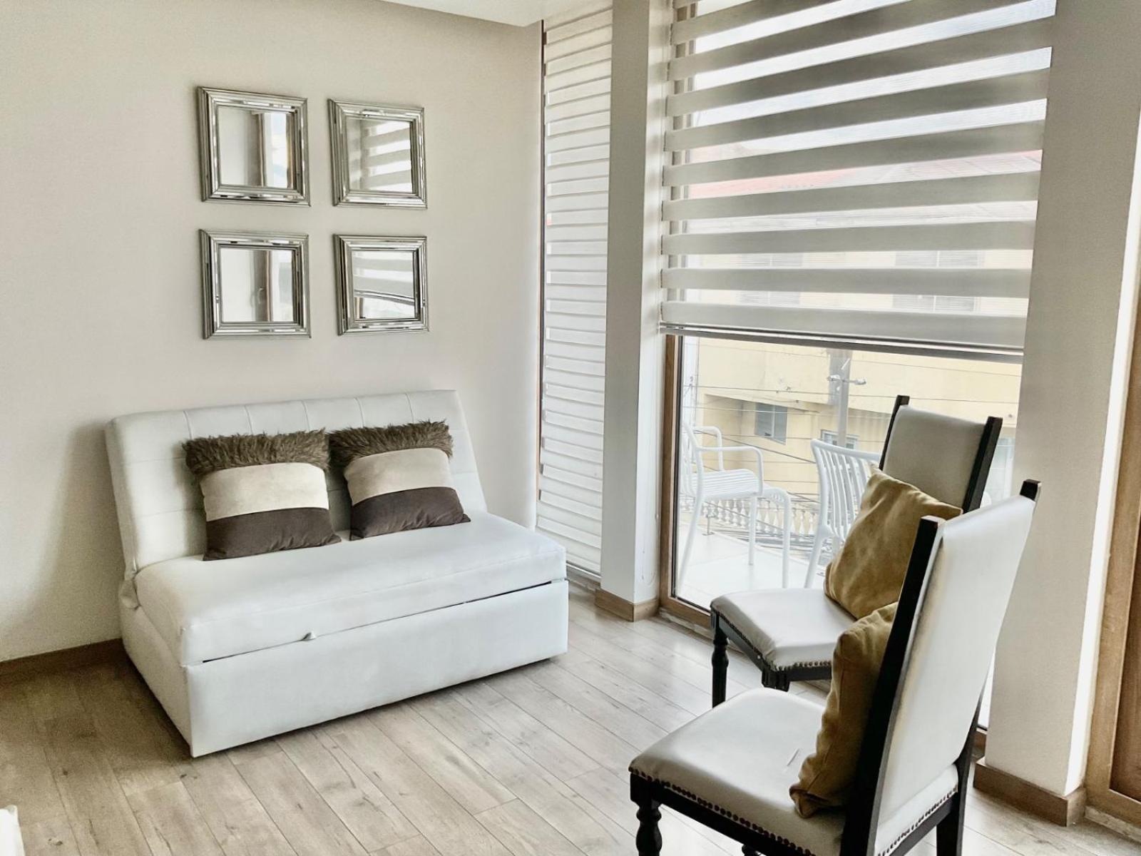 Hotel Brist0L Suites Centro Historico Куенка Екстериор снимка