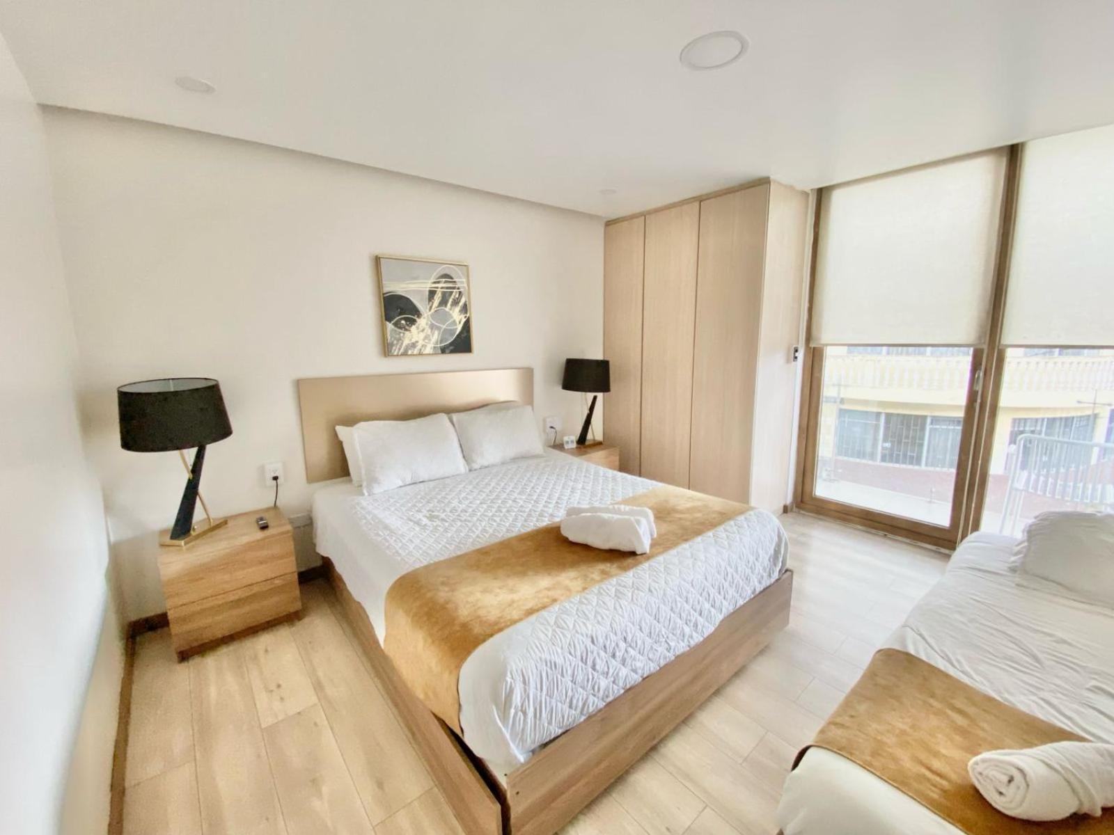 Hotel Brist0L Suites Centro Historico Куенка Екстериор снимка